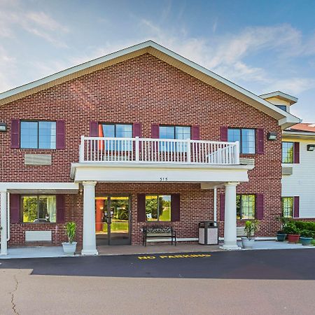 Econo Lodge Inn & Suites Ripley Exteriör bild