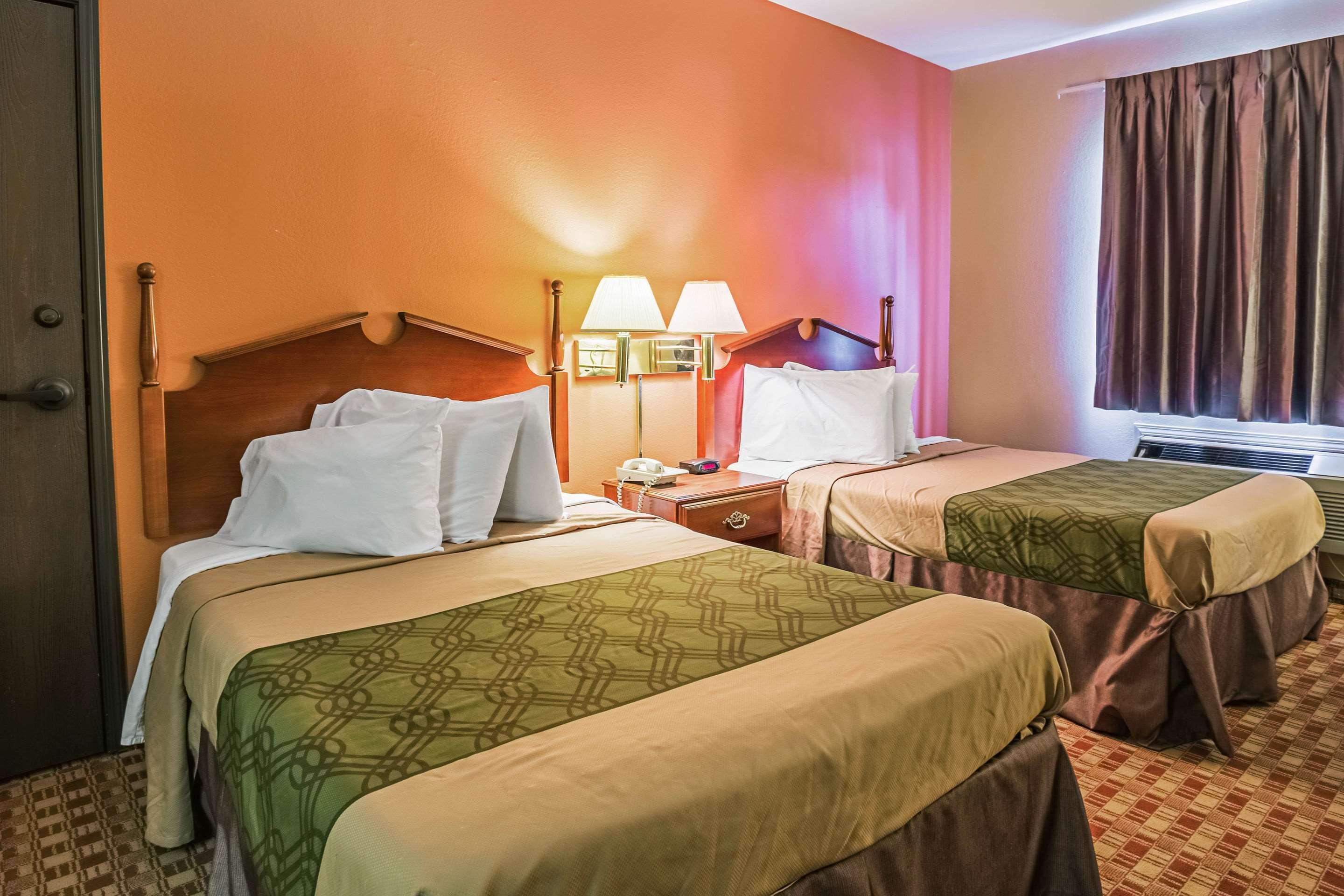 Econo Lodge Inn & Suites Ripley Exteriör bild