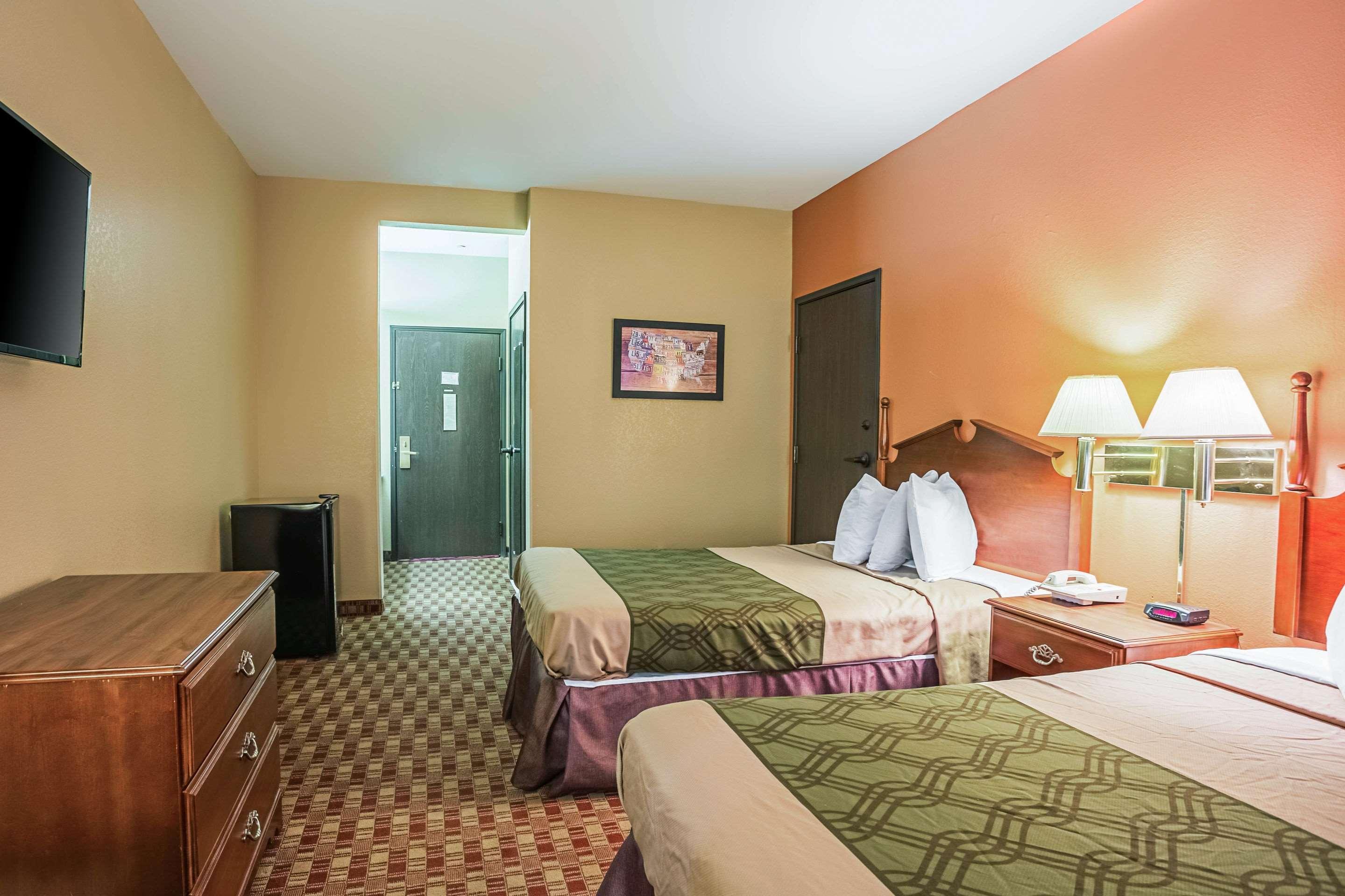 Econo Lodge Inn & Suites Ripley Exteriör bild