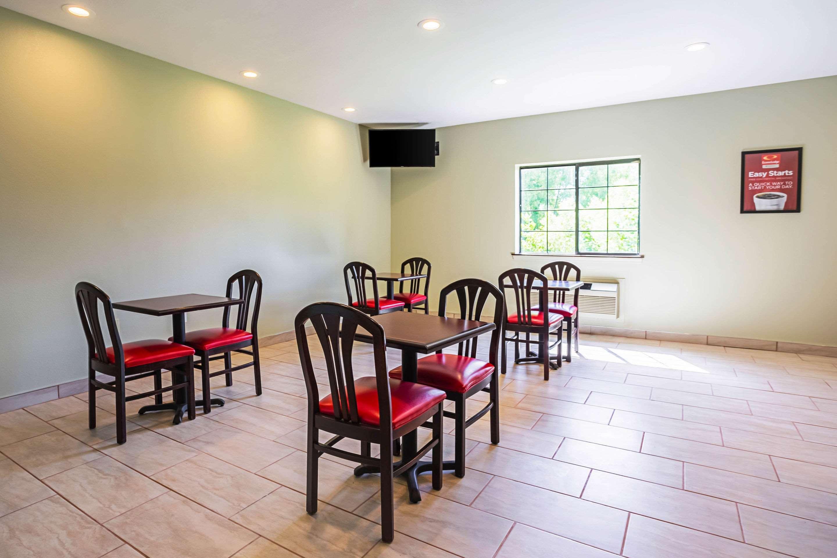 Econo Lodge Inn & Suites Ripley Exteriör bild