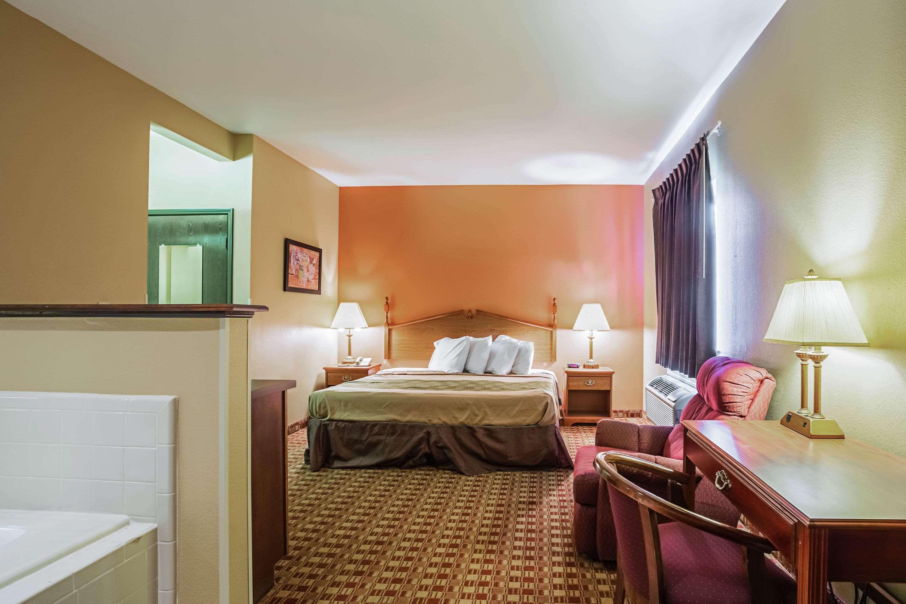 Econo Lodge Inn & Suites Ripley Exteriör bild