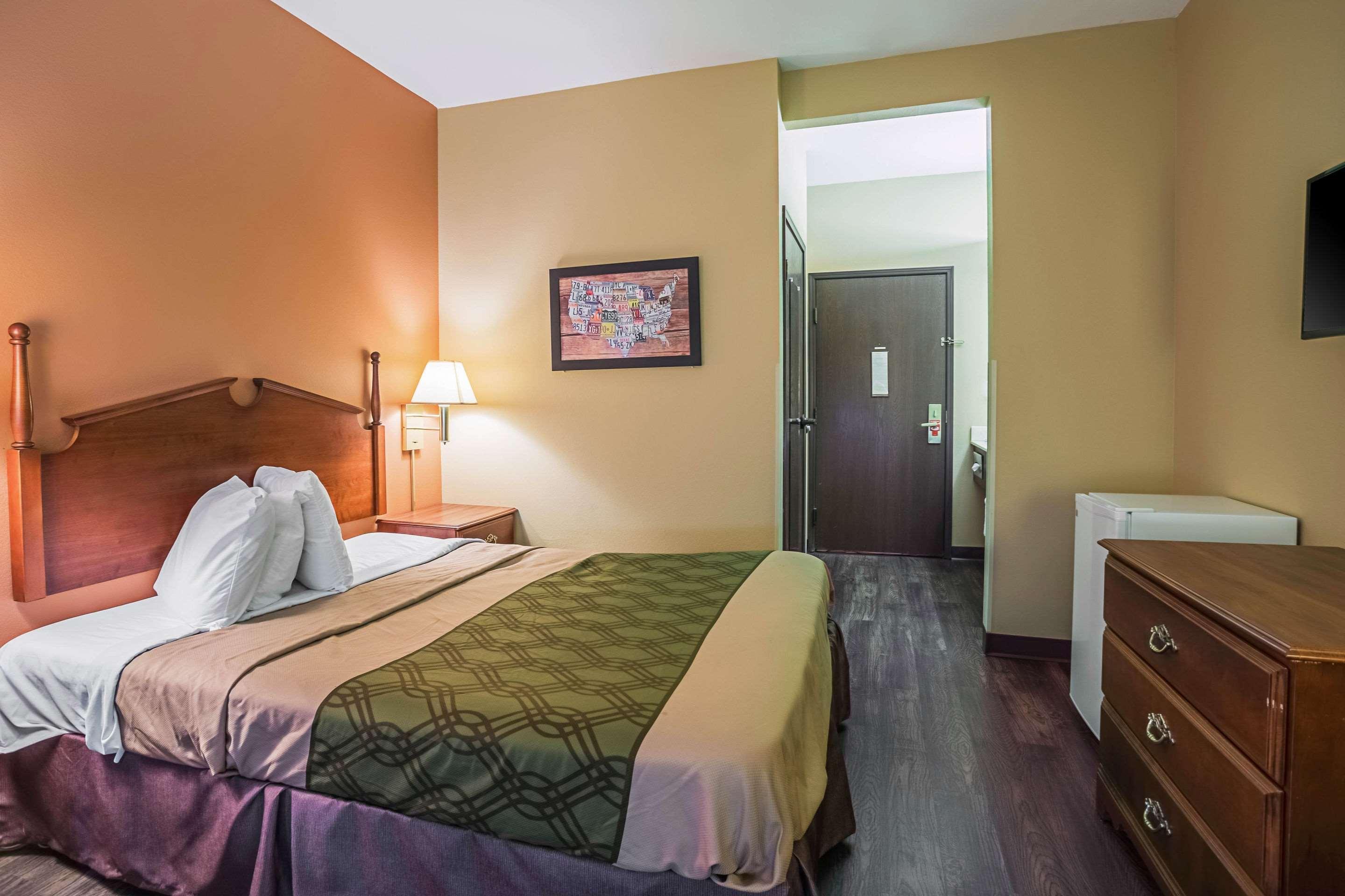 Econo Lodge Inn & Suites Ripley Exteriör bild