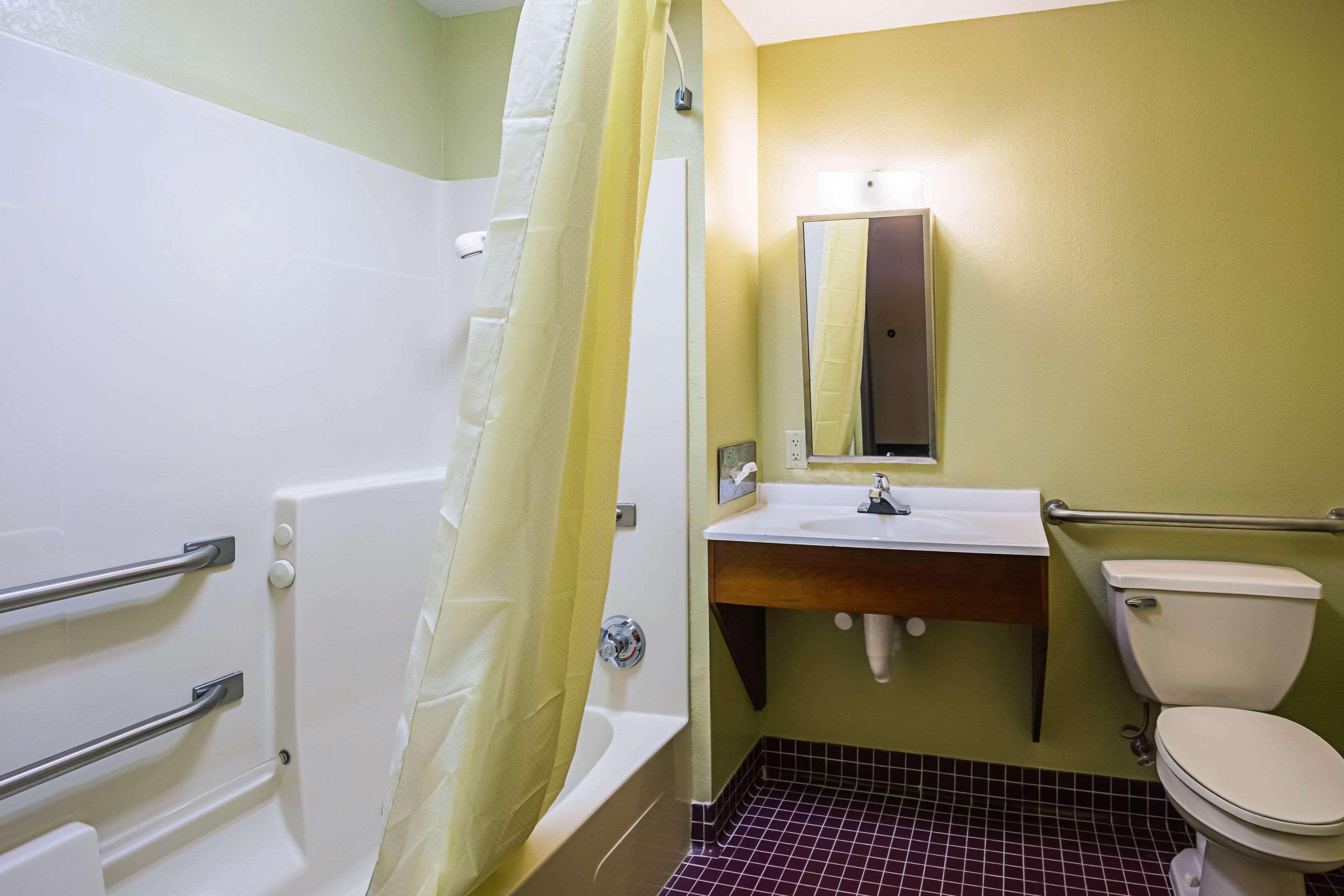 Econo Lodge Inn & Suites Ripley Exteriör bild
