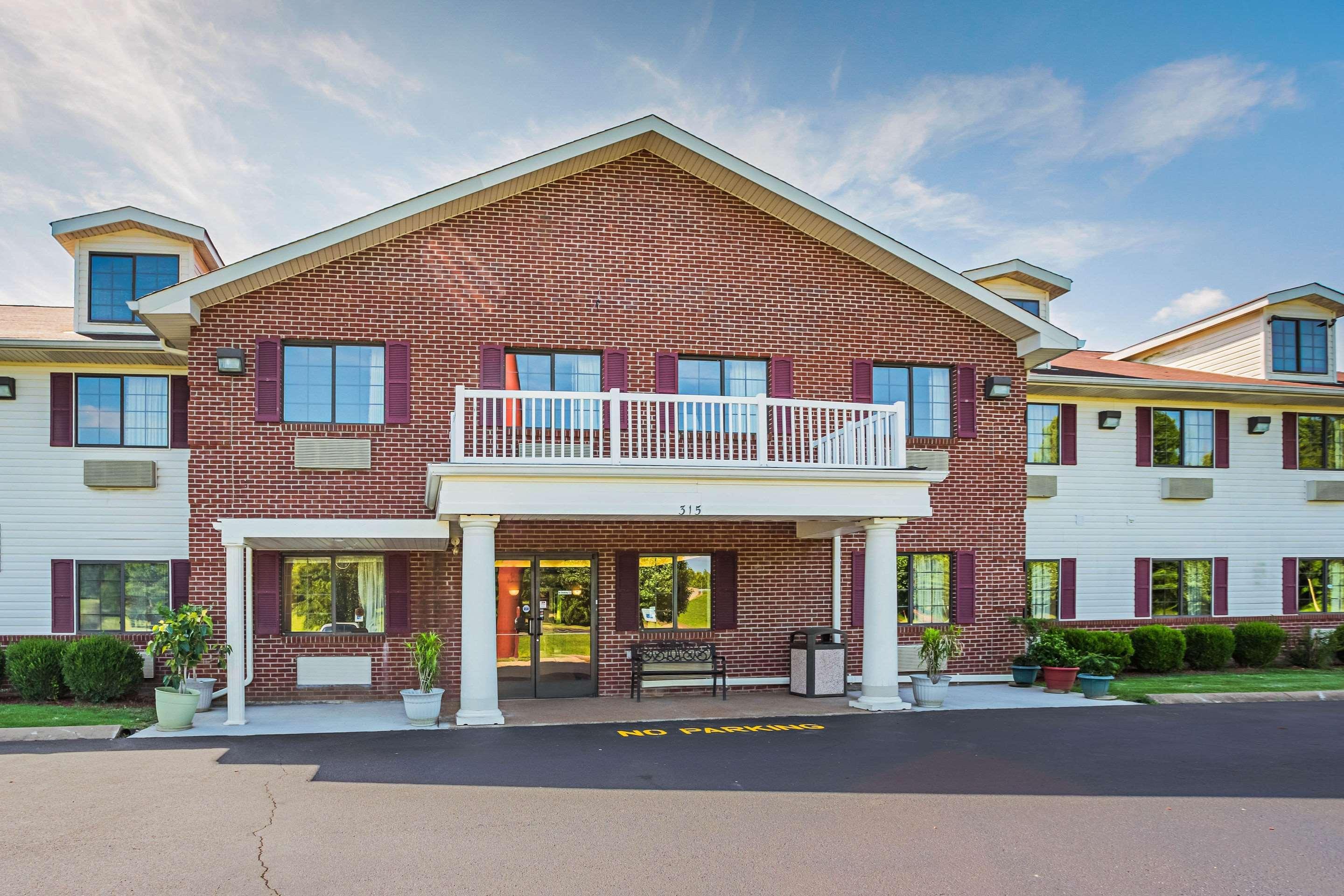 Econo Lodge Inn & Suites Ripley Exteriör bild