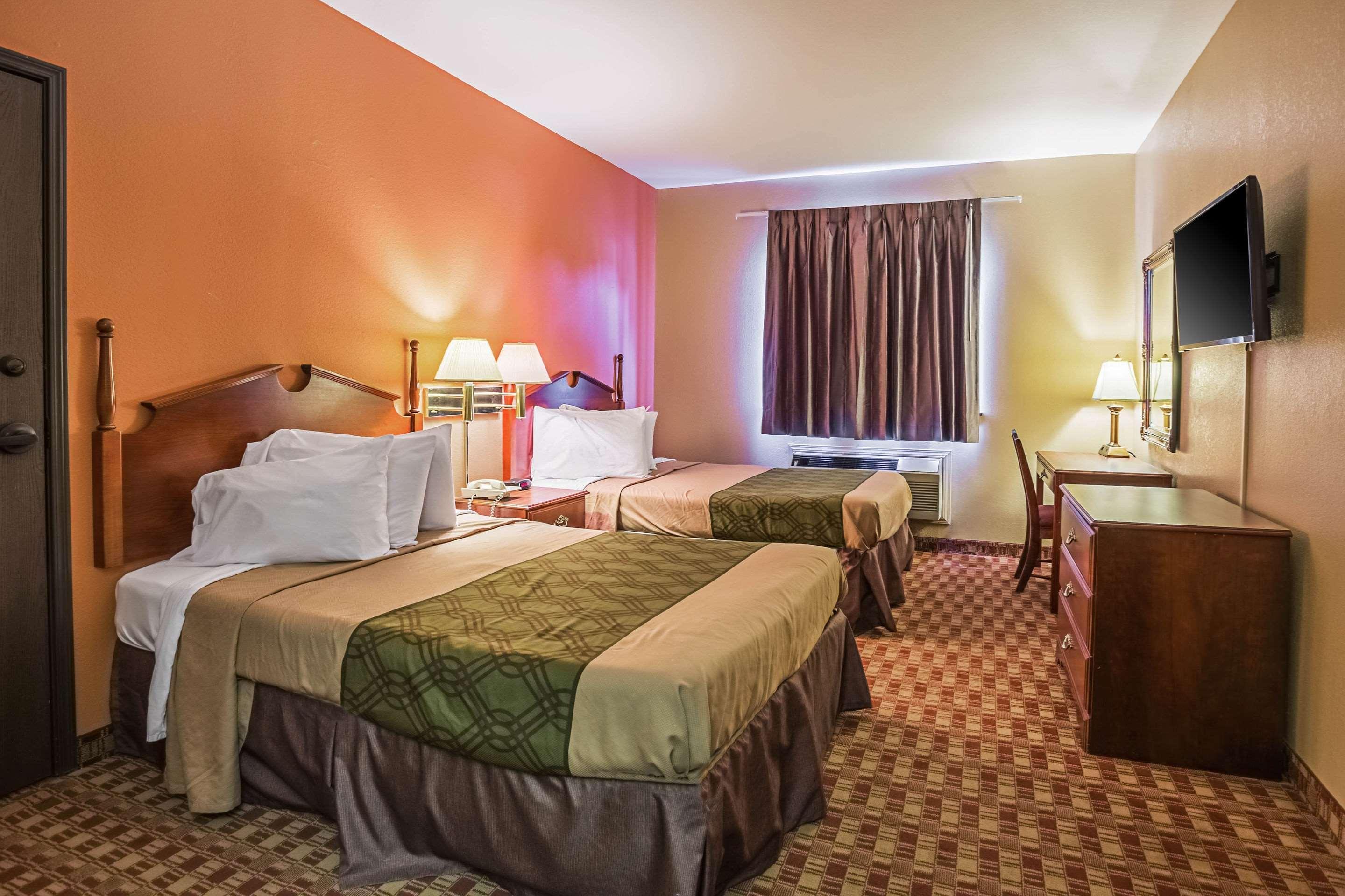Econo Lodge Inn & Suites Ripley Exteriör bild