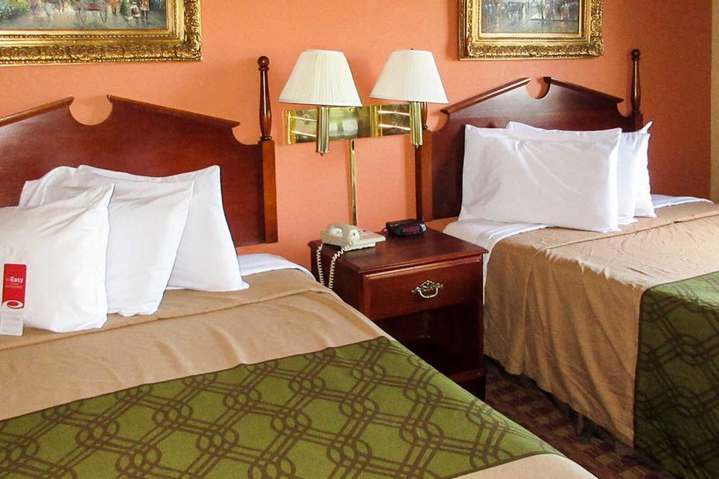 Econo Lodge Inn & Suites Ripley Rum bild