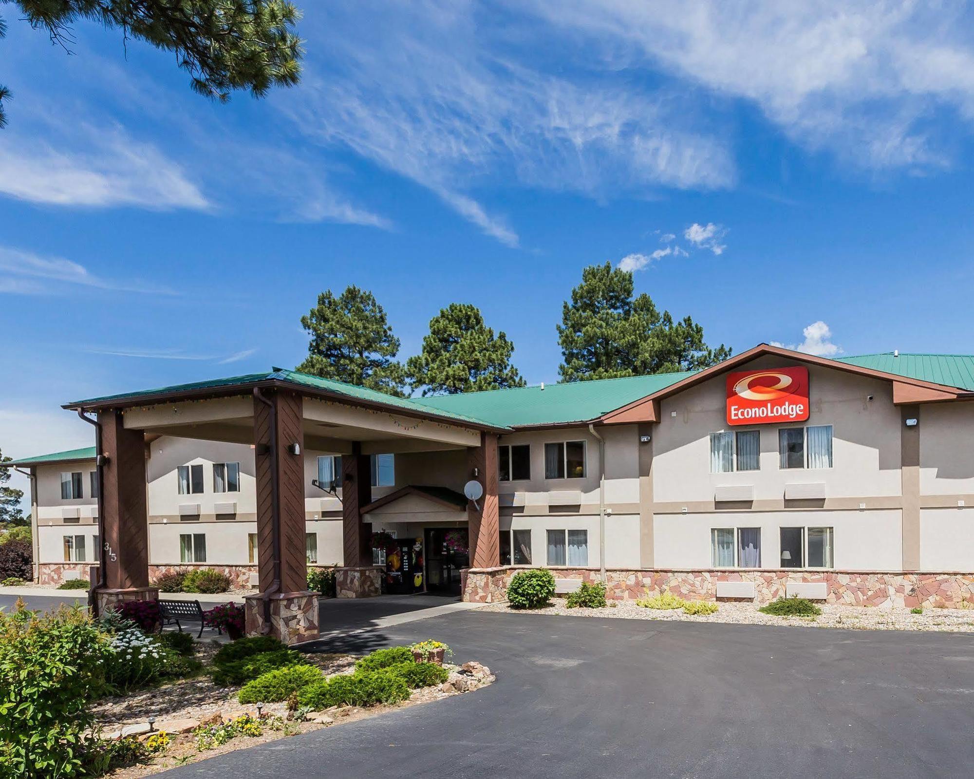 Econo Lodge Inn & Suites Ripley Exteriör bild