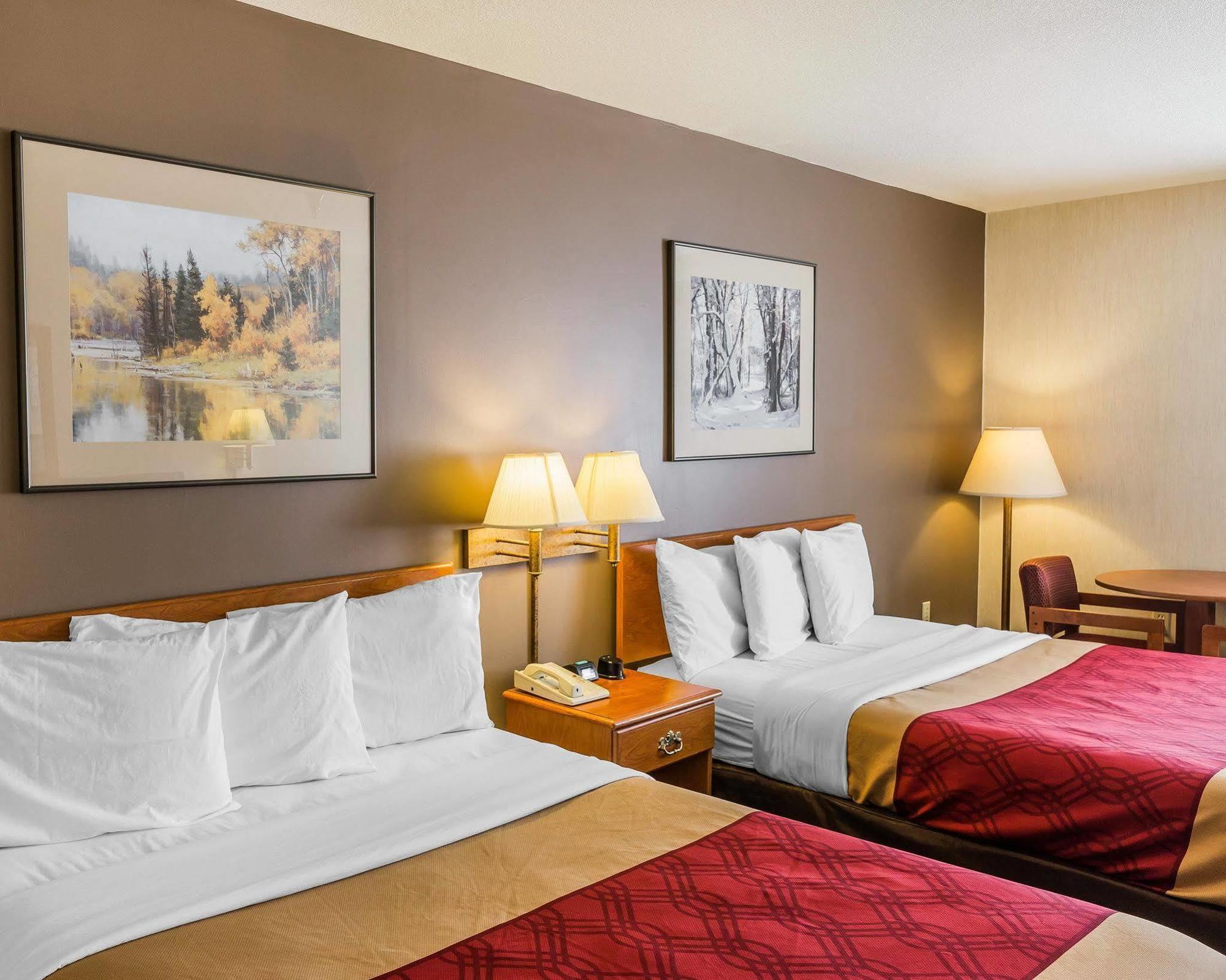 Econo Lodge Inn & Suites Ripley Exteriör bild