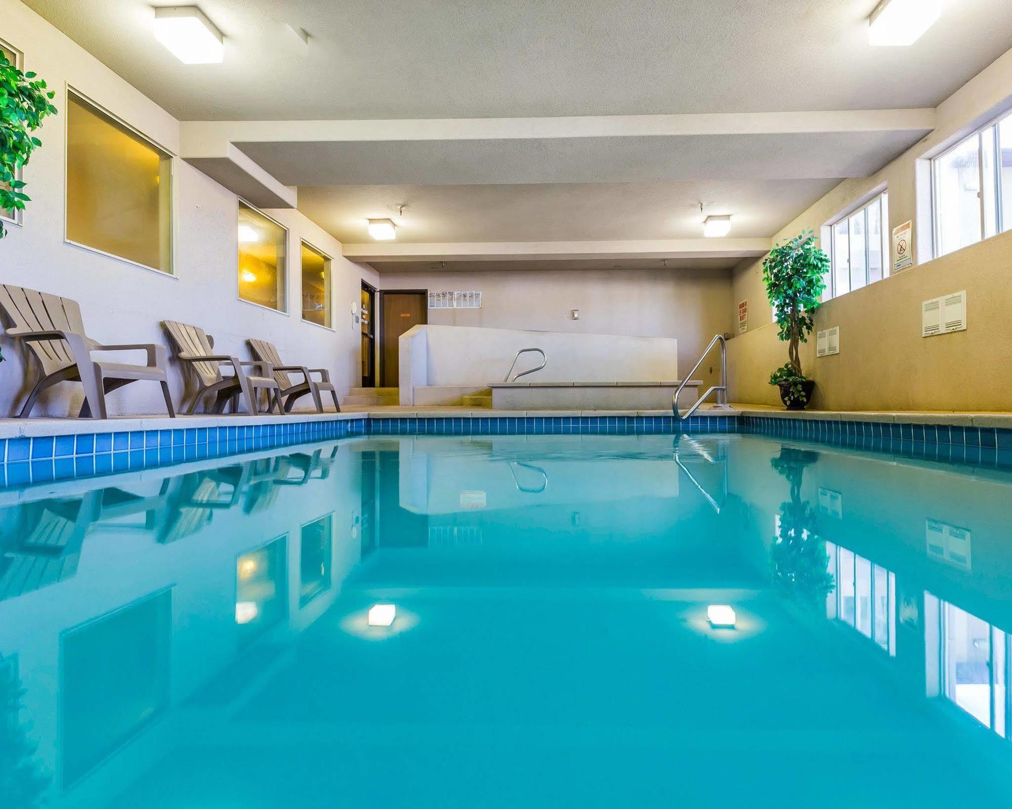Econo Lodge Inn & Suites Ripley Exteriör bild
