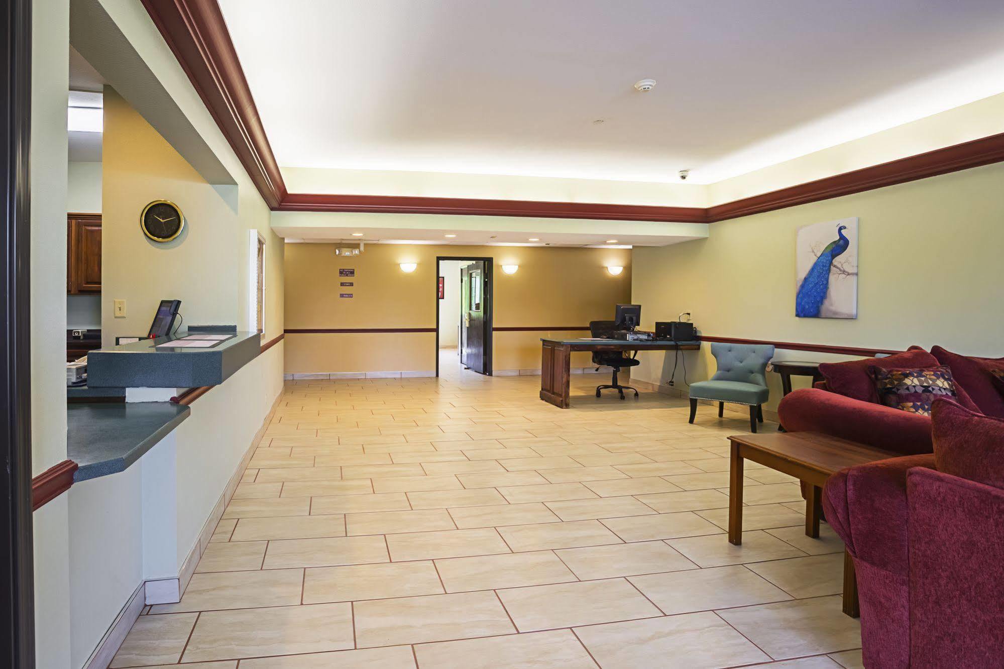 Econo Lodge Inn & Suites Ripley Exteriör bild